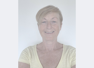 Susanne Dufva, specialist oncology nurse at Södersjukhuset Wound Centre, presenting at Wound Care Symposium 2022