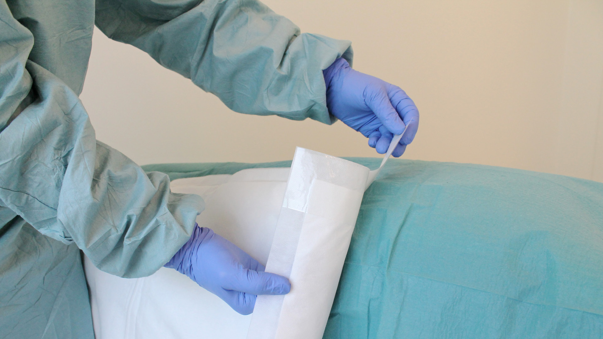 DryMax sterile, absorbent pad for surgery